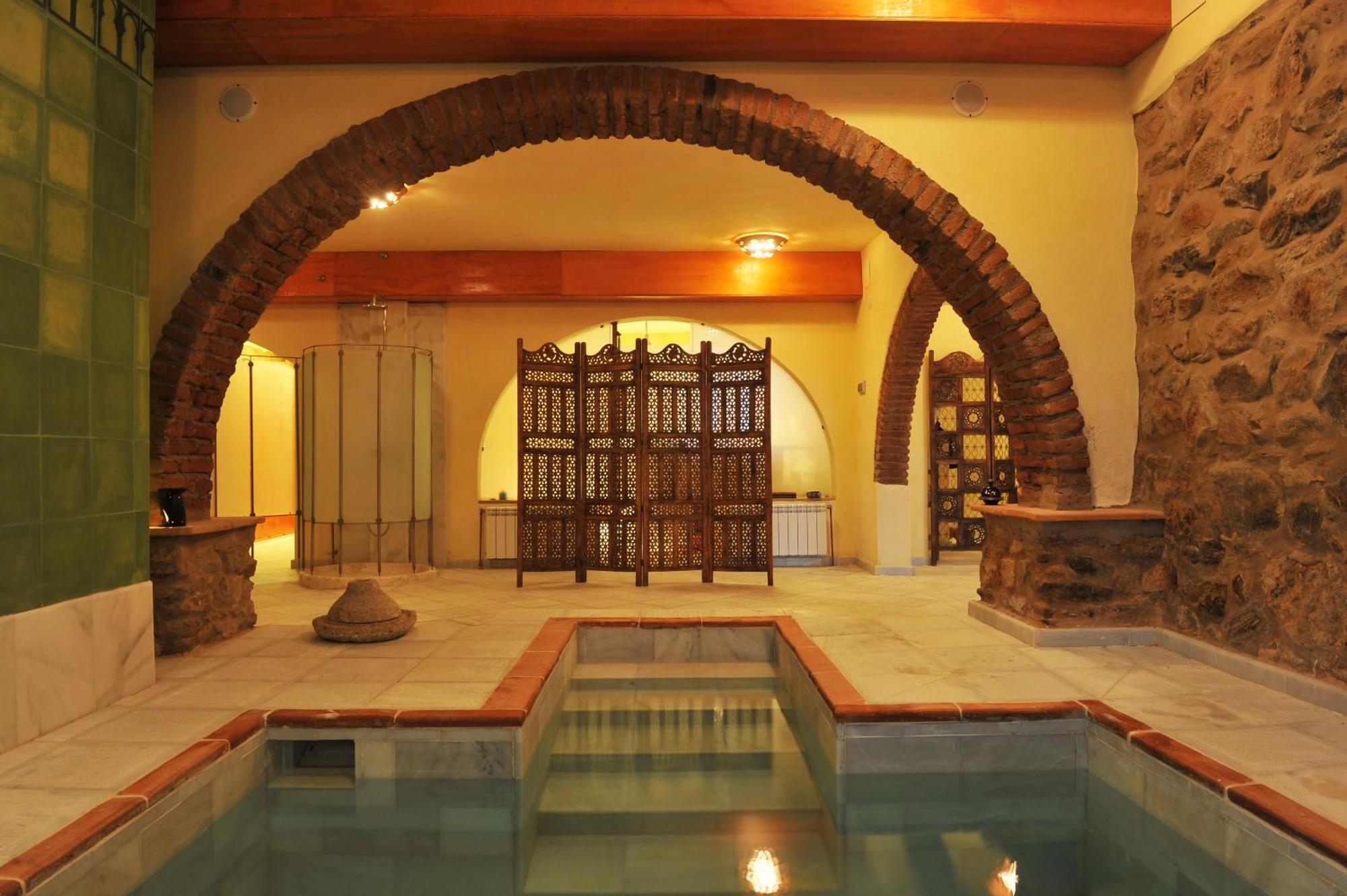 לינארס דה לה סיירה La Molinilla Apartamentos Y Hammam (Adults Only) מראה חיצוני תמונה